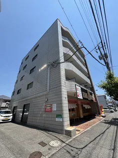 ベルシャトー加登【303号室号室】の外観