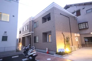 ライブリーポトス江波の画像