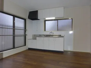 西本マンション2【203号室号室】の居間