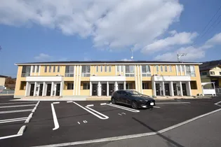 ラ・ルーチェ米満【2階】の外観