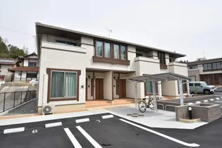 アザリーメゾン壱番館の画像