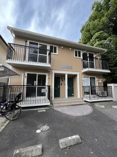 CRESTCOURTS.J.S【1階】の外観