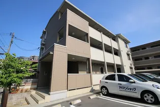 レガリア【3階】の外観