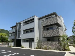 シャーメゾンステージ祇園【2階】の外観