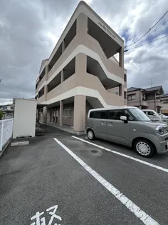 ニューシティマンション沼田【302号室号室】の外観