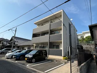 ラ ベレッツァ【3階】の外観