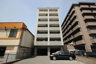 コンフォール空港通り【7階】の外観