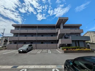 ヴィラ ルミノーソ C【1階】の外観