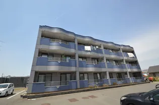 BELLEFAMILLE【3階】の外観