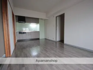 ロイヤルハイツ下田 弐番館【5階】の内装