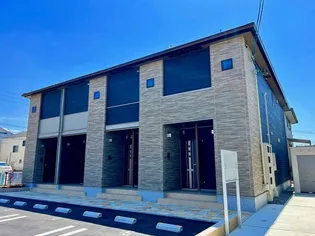 アクティブカーサ8【1階】の外観