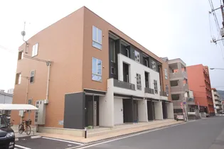 メープルコート【3階】の外観