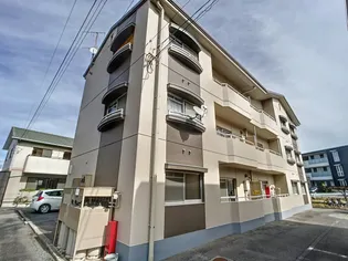 ファミール政本【101号室号室】の外観