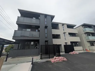 プレミア西条中央A棟【1階】の外観