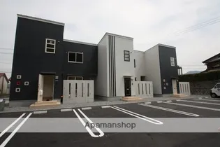 MARES FIELD HOUSE【a号室】の外観