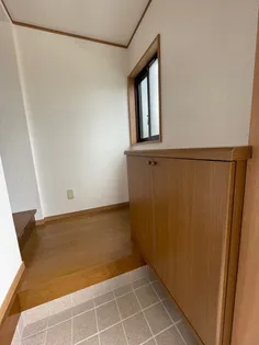 リブオンエイチ99【202号室】の玄関