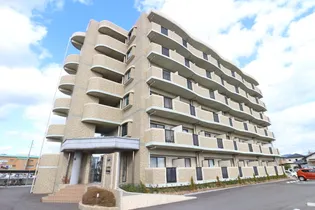 シャン・ド・フレーズⅡ【1階】の外観