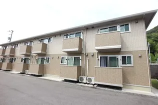 シャトン【1階】の外観