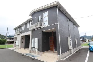 ル・プワソン【1階】の外観