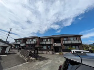 Y’Sアパートメント【1階】の外観