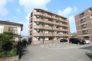 アバンウェル今井町Ⅱ番館【1階】の外観