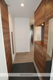 シャーメゾンステージ新山口駅前 B棟【3階】の玄関