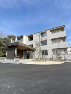 クレストヒルズ A棟【2階】の外観