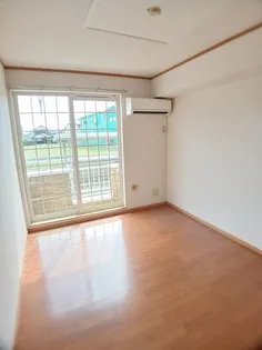 PLEASURE【1階】の居間