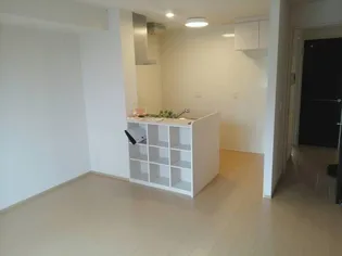 ルーヴェン ブルン【1階】の居間