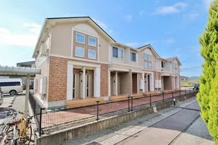 セレブリティ D【1階】の外観