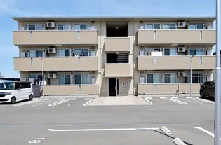 ロイヤルハイム【1階】の外観