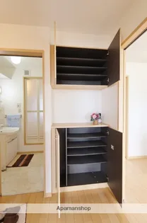 シャーメゾン上板 C棟【1階】の内装