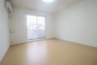 メゾンSAKAKI【105号室】の居間