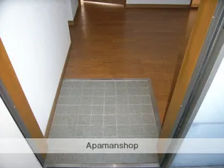 コーポ蔵【102号室】の玄関