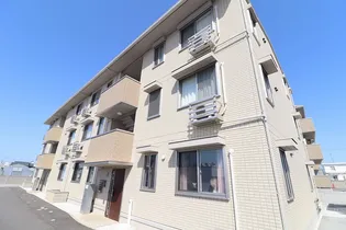 ロイヤルサン B棟【2階】の外観