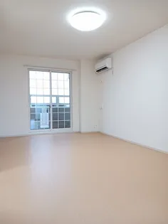 パールハウスC【1階】の居間