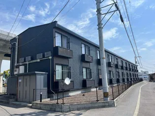 レオパレスラ スリーズの画像