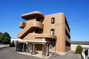 エスティガーデン【1階】の外観