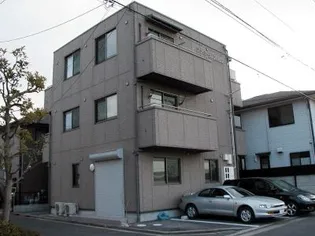 ファミール2002【3階】の外観