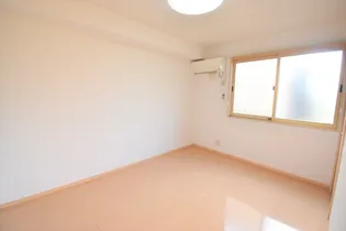 メゾンシャルム木太 B棟【1階】の内装