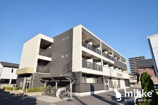 ラ・フォート【3階】の外観