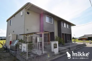 サント カンパーニュ【2階】の外観