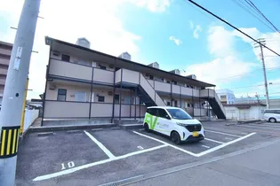 セジュールヤマ【1階】の外観