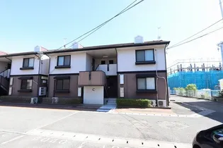 ロイヤルコート円座 C棟【1階】の外観