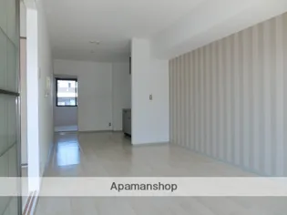 ルミエール10【1階】の居間