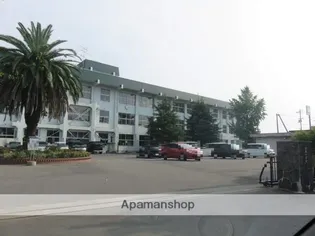 ロイヤルハイツ【3階】の周辺