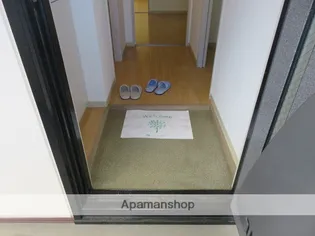 ファミール北内【2階】の玄関