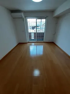 ポートルシパー【1階】の居間