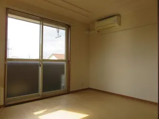 サン・ヴェルディ 東雲【2階】の居間