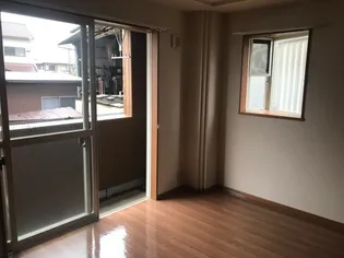 サン・ヴェルディ 東雲【1階】の居間